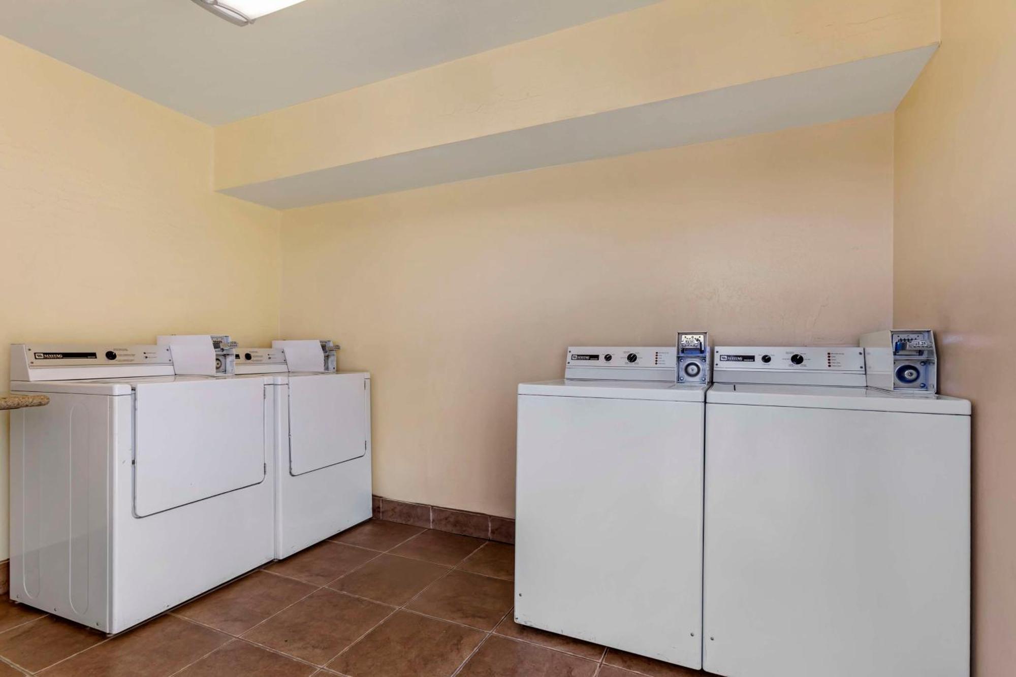 Best Western Desert Inn Safford Kültér fotó